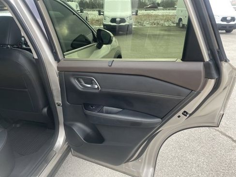 Used 2023 Nissan Rogue Platinum w/ Platinum Premium Package image 52