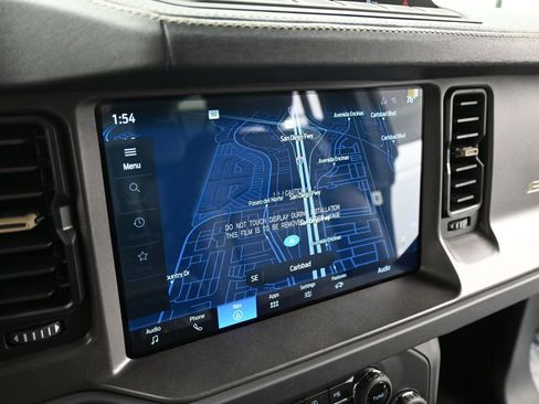 New 2025 Ford Bronco Badlands image 14