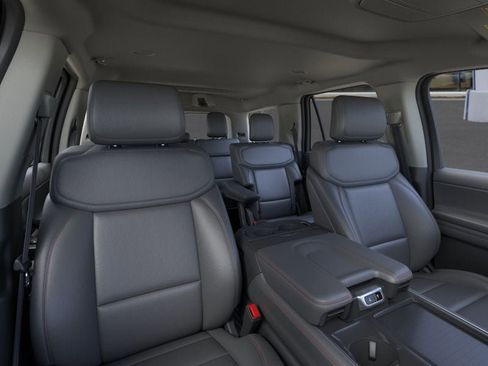 New 2026 Ford Expedition Active image 10