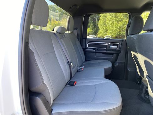 Used 2024 RAM 3500 Big Horn image 33