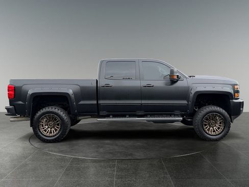Used 2018 Chevrolet Silverado 2500 LTZ w/ Custom Sport Edition AWD/4WD image 10