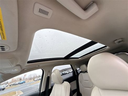 Used 2019 Ford Edge Titanium w/ Equipment Group 301A image 17