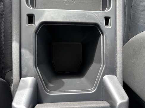 Used 2023 Land Rover Defender 110 S image 8