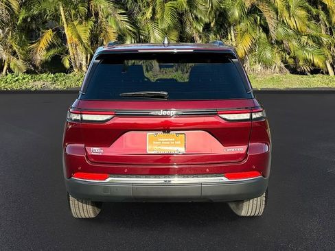 Used 2025 Jeep Grand Cherokee Limited image 6