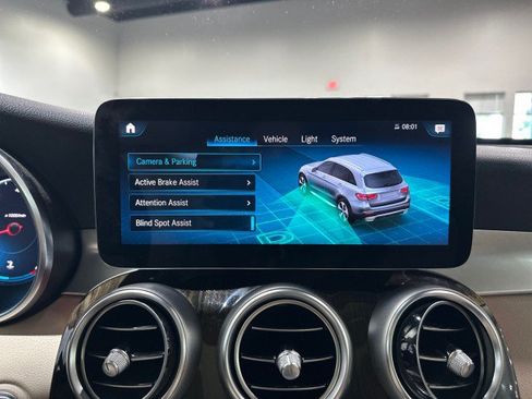 Used 2021 Mercedes-Benz GLC 300 w/ Premium Package image 59