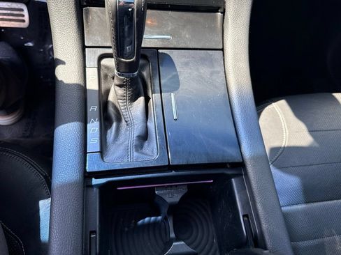 Used 2013 Ford Taurus SHO AWD/4WD image 25