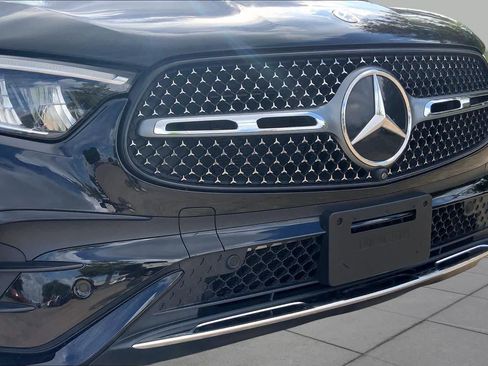 Used 2024 Mercedes-Benz GLC 300 4MATIC image 29