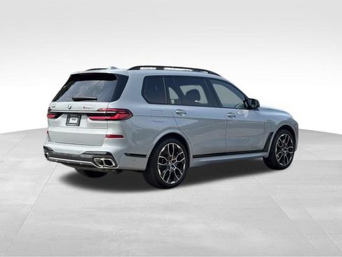 Used 2026 BMW X7 M60i AWD/4WD image 9