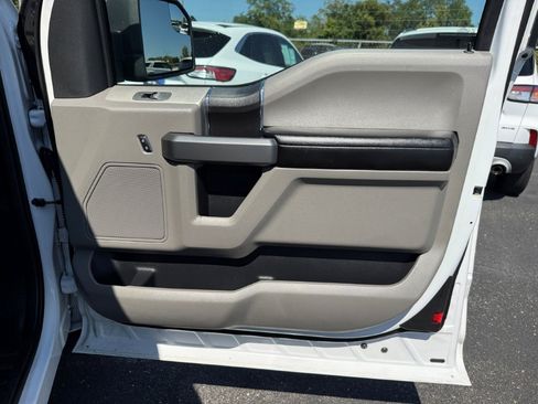 Used 2019 Ford F150 XLT w/ Trailer Tow Package RWD image 21