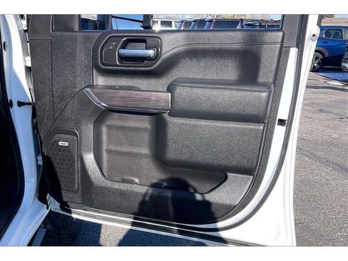 Used 2021 Chevrolet Silverado 2500 LTZ w/ LTZ Premium Package image 26