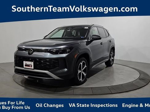New 2026 Volkswagen Tiguan SE AWD/4WD image 1