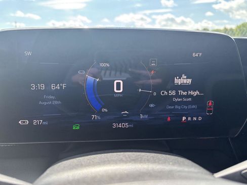 Used 2024 Chevrolet Blazer EV LT AWD/4WD image 19