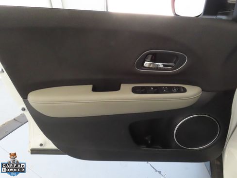 Used 2021 Honda HR-V EX image 10