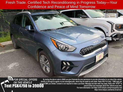 Used 2022 Kia Niro EX Premium FWD image 1