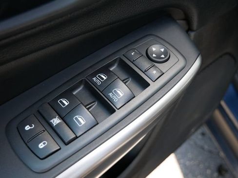 Used 2020 Jeep Cherokee Limited AWD/4WD image 17