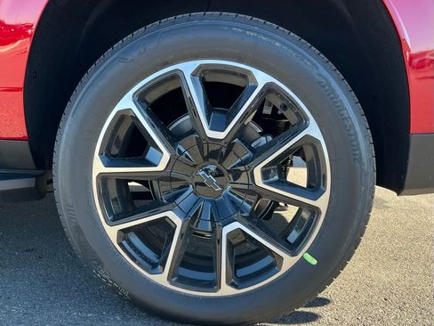 New 2026 Chevrolet Suburban RST w/ Comfort Package image 36