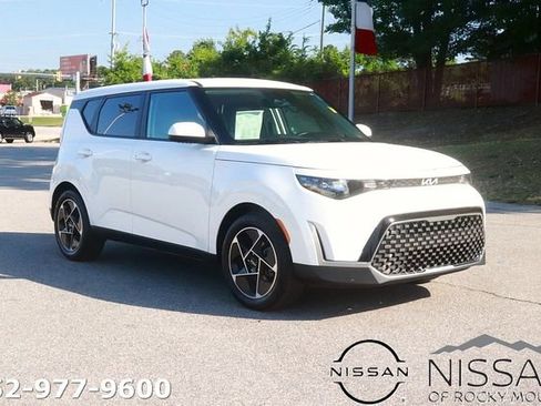 Used 2025 Kia Soul EX FWD image 1