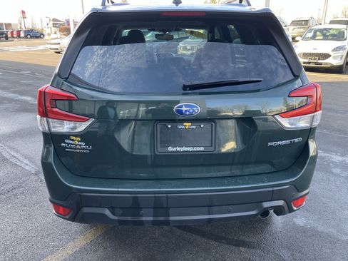 Used 2023 Subaru Forester Limited image 5