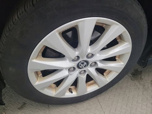 Used 2019 Toyota Camry LE FWD image 31