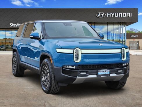 Used 2024 Rivian R1S Adventure image 5
