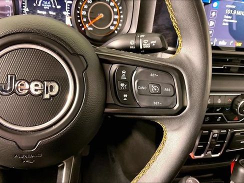 Used 2024 Jeep Gladiator Sport AWD/4WD image 11