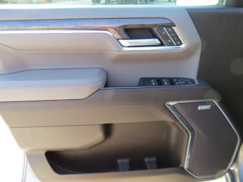 Certified 2023 Chevrolet Silverado 1500 LTZ AWD/4WD image 19