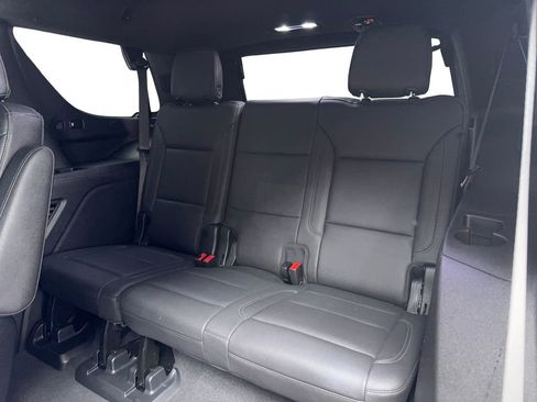 Used 2021 Chevrolet Tahoe Z71 w/ Rear Media and Nav Package image 17