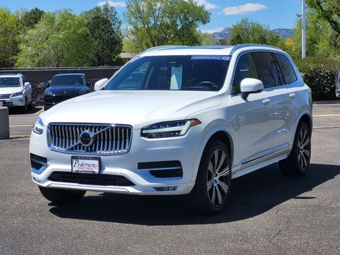 Certified 2023 Volvo XC90 B6 Ultimate w/ Protection Package Premier AWD/4WD image 4