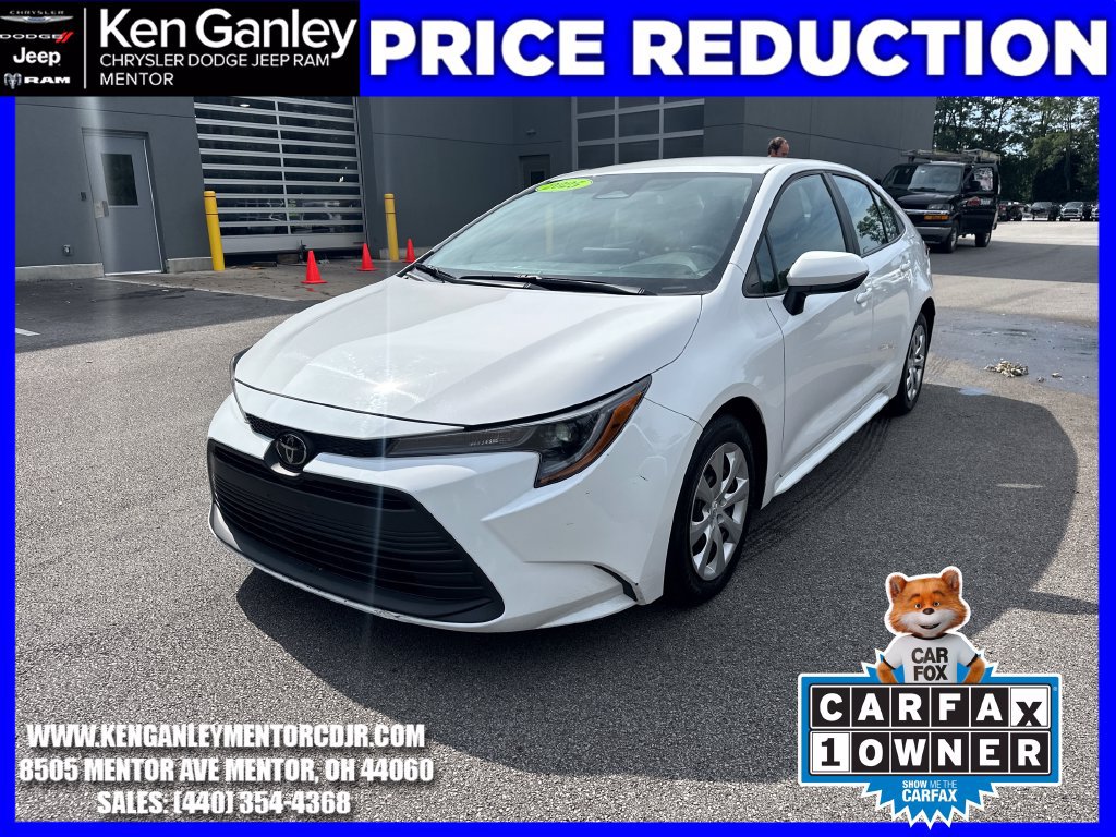 Used 2025 Toyota Corolla LE FWD image 3