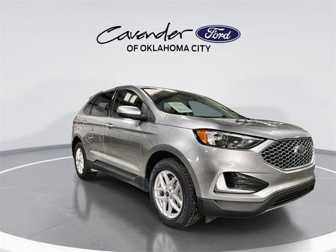 Used 2024 Ford Edge SEL image 2