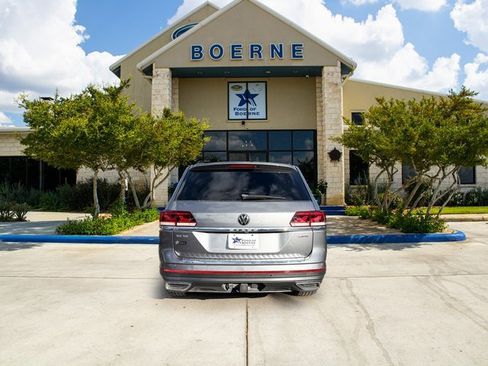 Used 2022 Volkswagen Atlas SE image 4