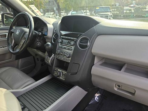 Used 2015 Honda Pilot Touring image 12