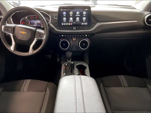 Used 2025 Chevrolet Blazer LT FWD image 6