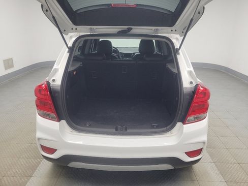 Used 2020 Chevrolet Trax LT w/ Sun & Sound Package FWD image 29