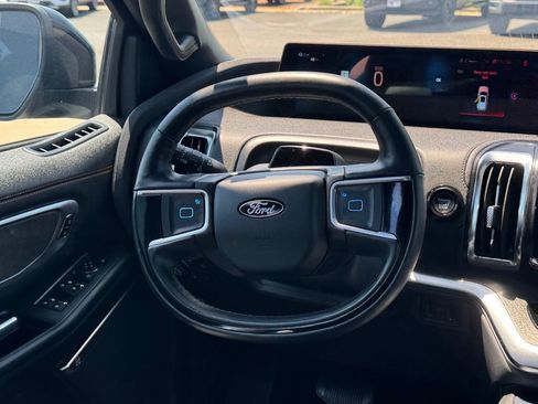 Used 2025 Ford Expedition Tremor AWD/4WD image 18