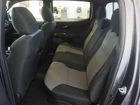 Used 2023 Toyota Tacoma TRD Sport image 17