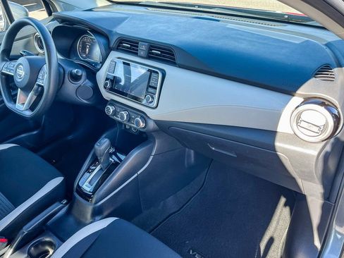 Used 2022 Nissan Versa SV w/ Trunk Package image 33