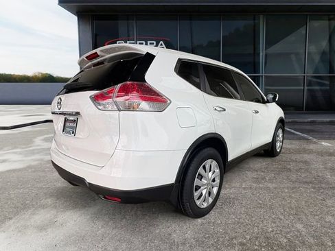 Used 2015 Nissan Rogue S image 4