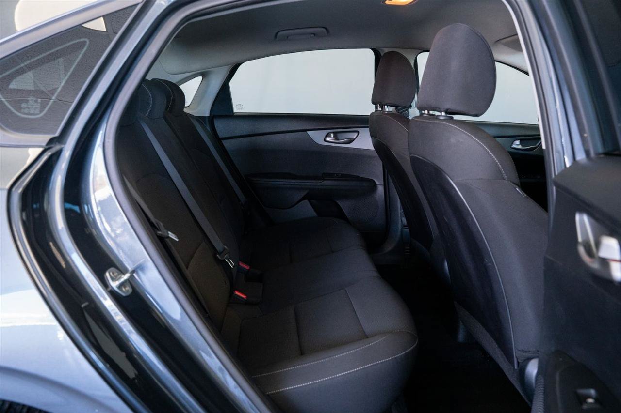 Used 2020 Kia Forte LXS FWD image 21