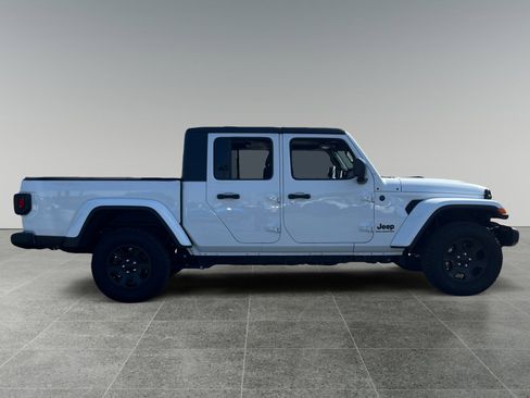 New 2024 Jeep Gladiator Sport image 6
