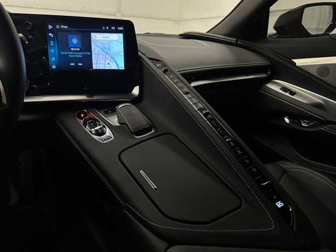 Used 2025 Chevrolet Corvette Stingray Preferred Cpe w/ 2LT image 22