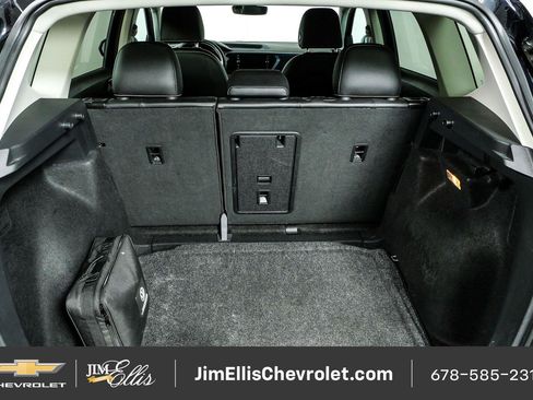 Used 2023 Volkswagen Taos SE FWD image 30