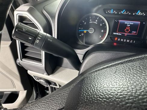 Used 2017 Ford F150 XLT w/ Equipment Group 302A Luxury image 15