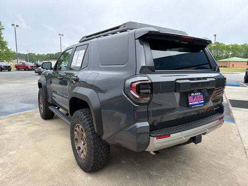 Used 2025 Toyota 4Runner Trailhunter AWD/4WD image 3