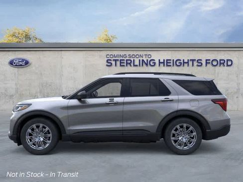 New 2026 Ford Explorer Active w/ Active Comfort Package image 3