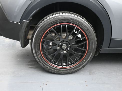 Used 2020 Nissan Kicks S image 10