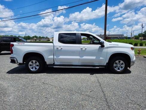 Used 2023 Chevrolet Silverado 1500 LT w/ Protection Package AWD/4WD image 9