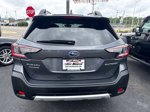 Used 2023 Subaru Outback Limited AWD/4WD image 6
