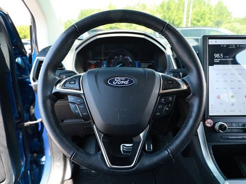 Used 2024 Ford Edge SEL AWD/4WD image 11