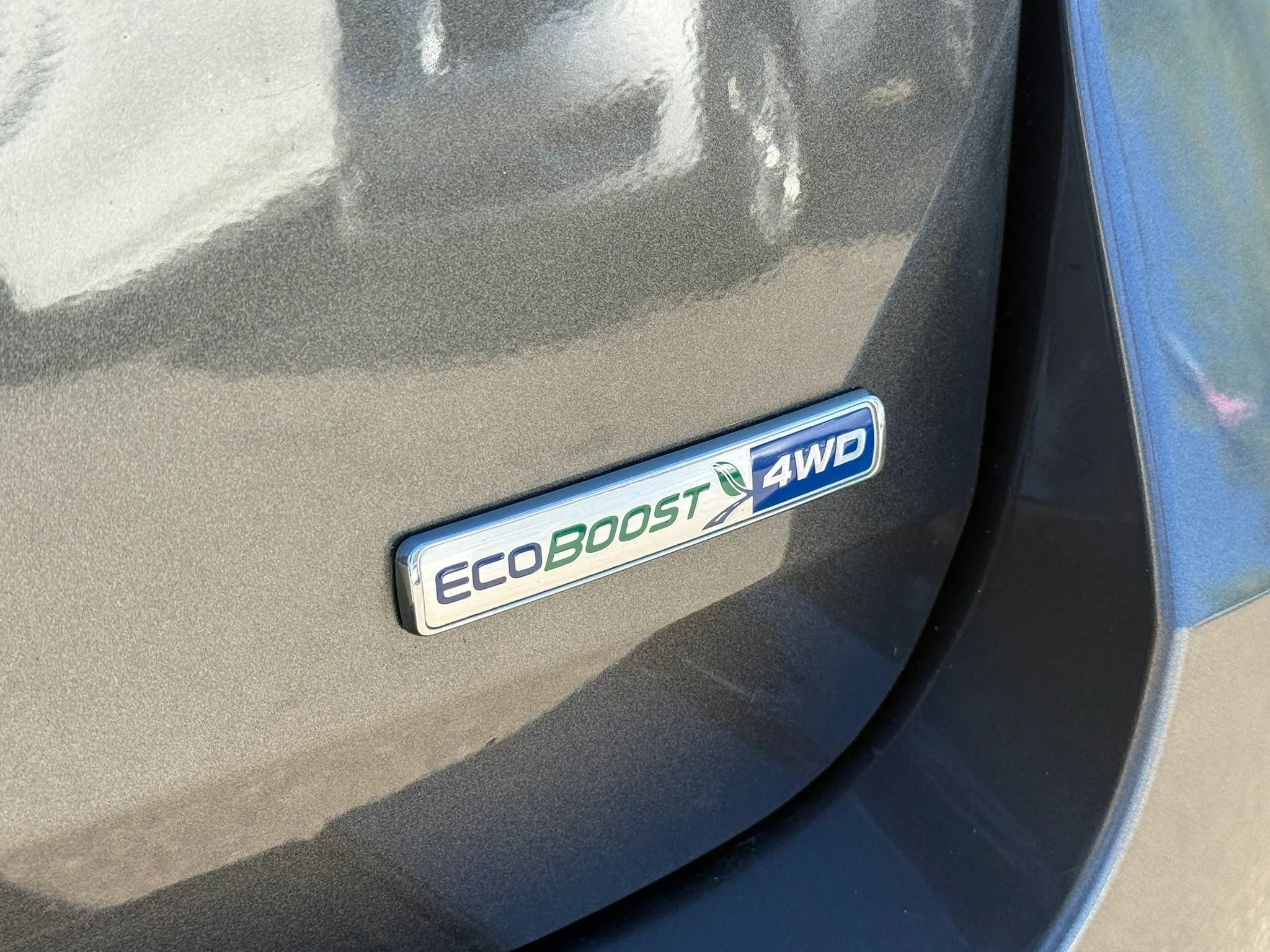 Used 2020 Ford Explorer XLT w/ Equipment Group 202A AWD/4WD image 13